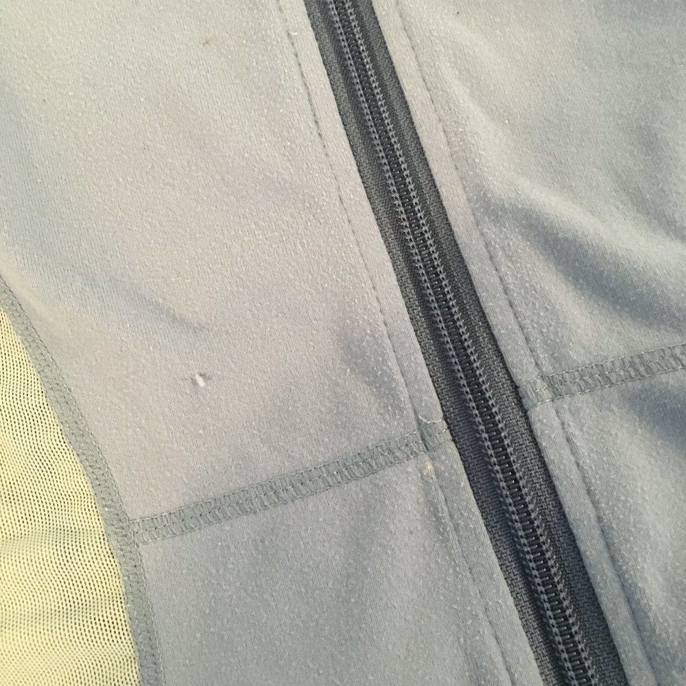 Lululemon Catch Me Air Jacket (rare) - Picture 9 of 9